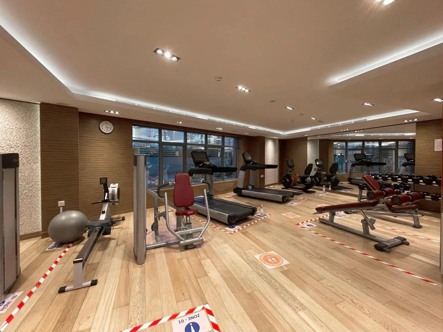 Guestready - Modern Grey With Pool And Gym Apartment Dubai United Arab Emirates