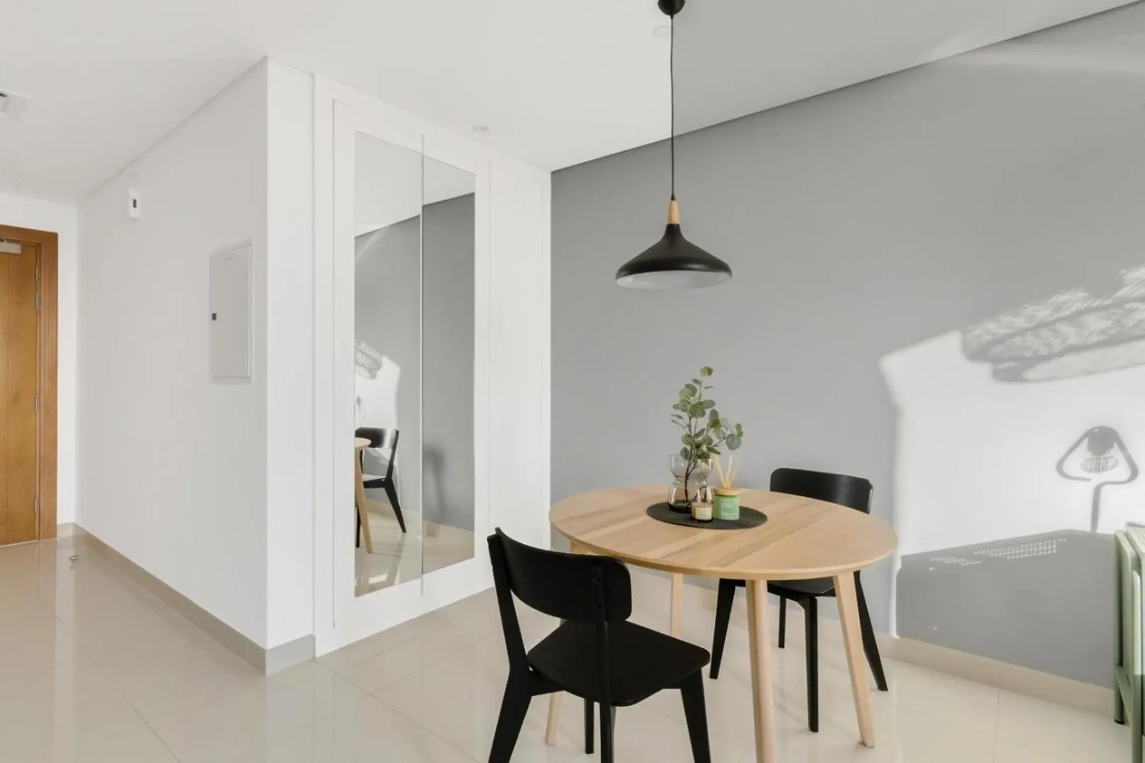 Guestready - Modern Grey With Pool And Gym Apartment Dubai 0*,  United Arab Emirates