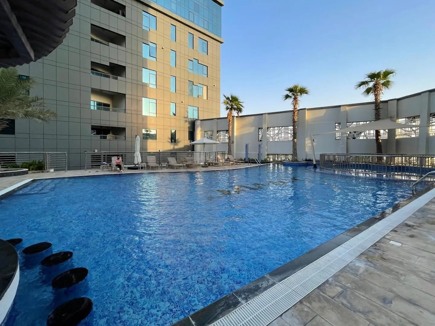 Guestready - Modern Grey With Pool And Gym Apartment Dubai United Arab Emirates