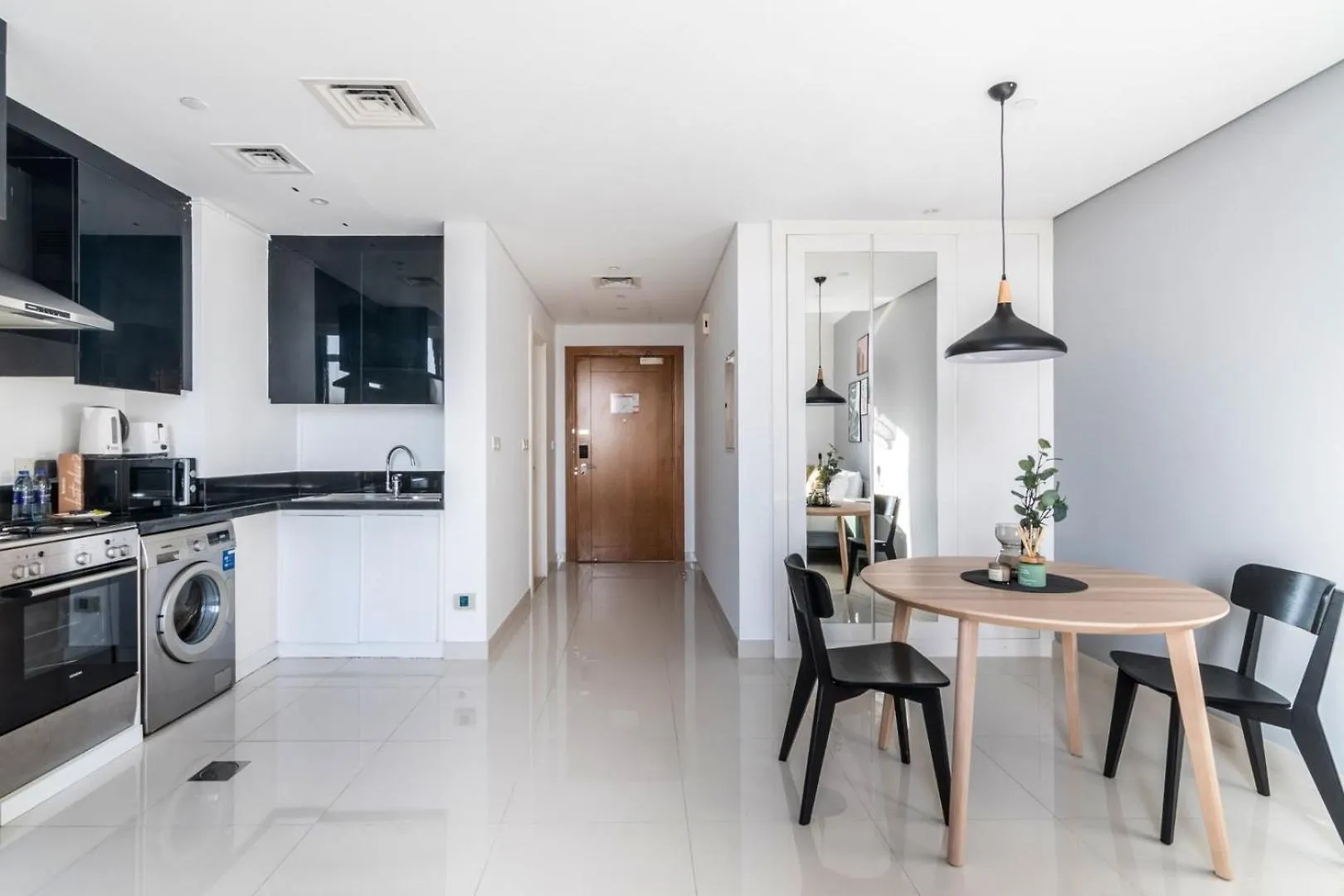 Guestready - Modern Grey With Pool And Gym Apartment Dubai