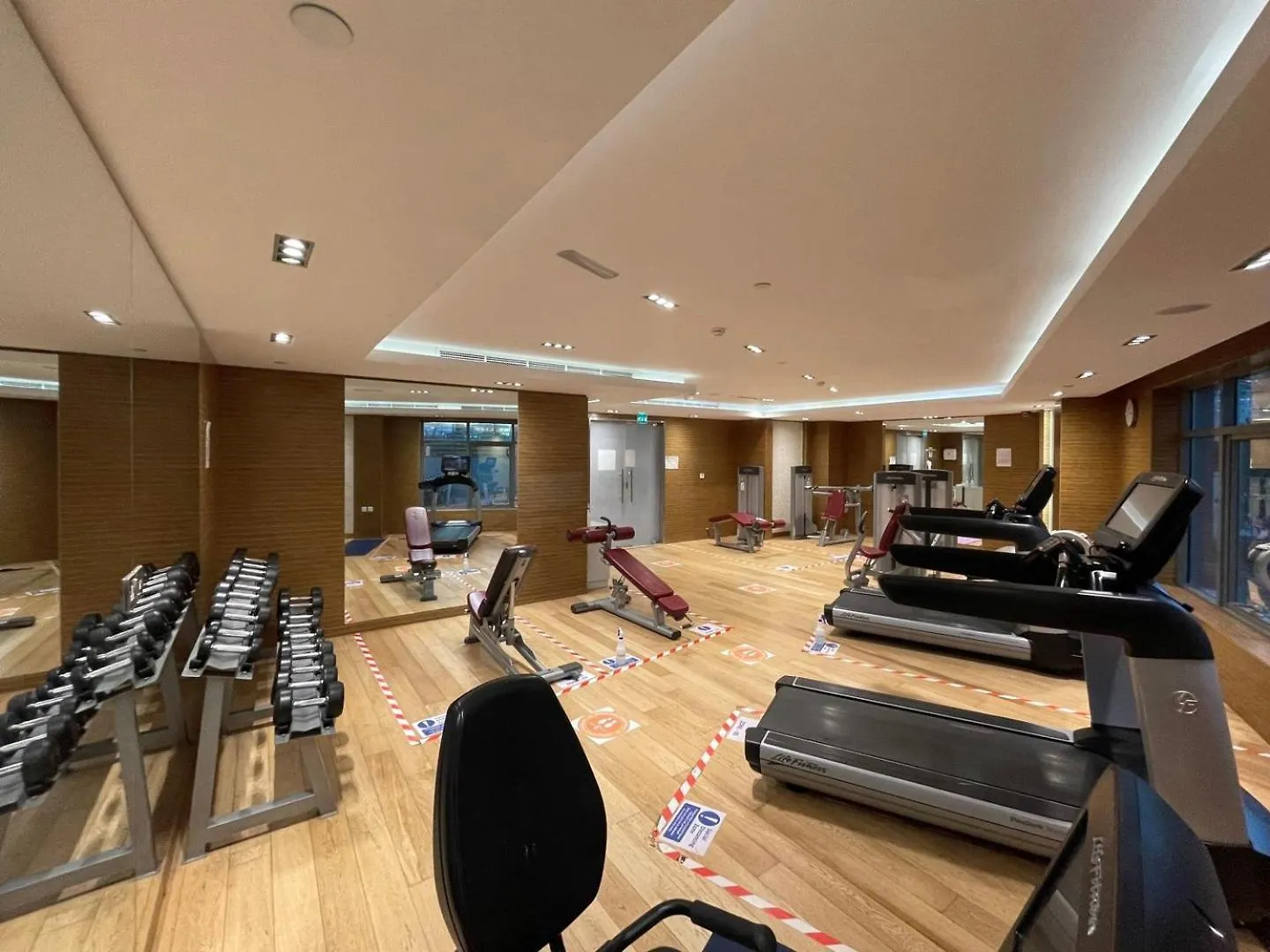 Guestready - Modern Grey With Pool And Gym Apartment Dubai 0*,